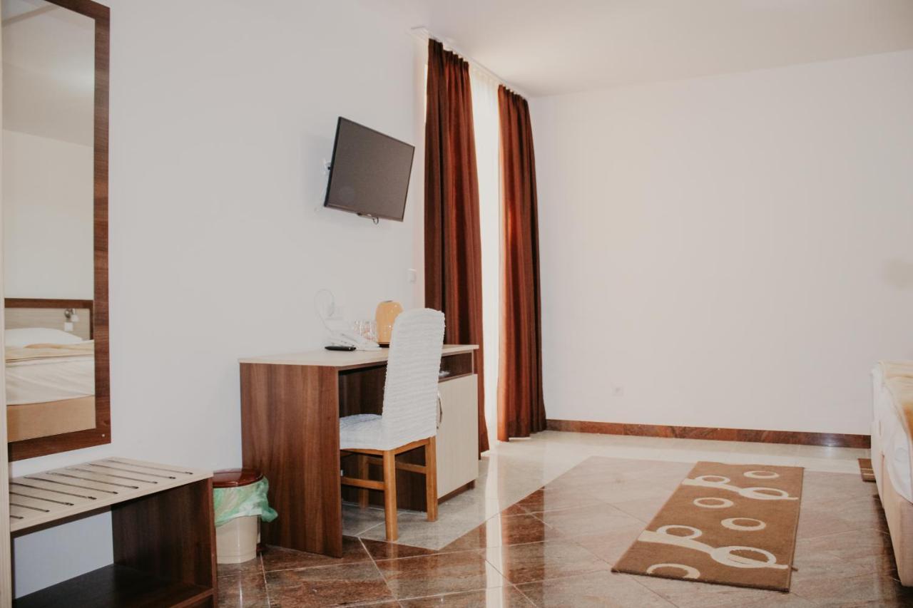 Hotel Villa Matic Neum Bagian luar foto