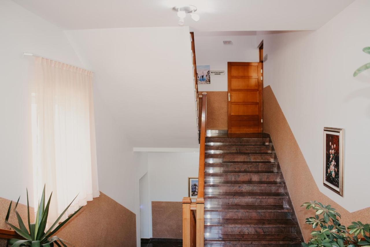 Hotel Villa Matic Neum Bagian luar foto