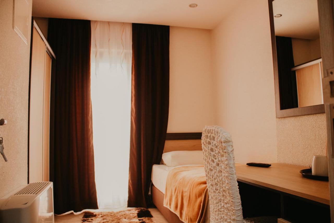 Hotel Villa Matic Neum Bagian luar foto