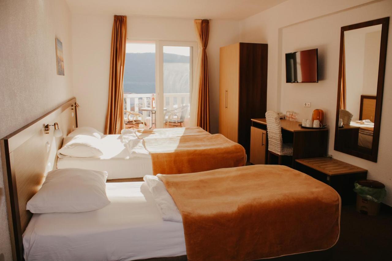 Hotel Villa Matic Neum Bagian luar foto