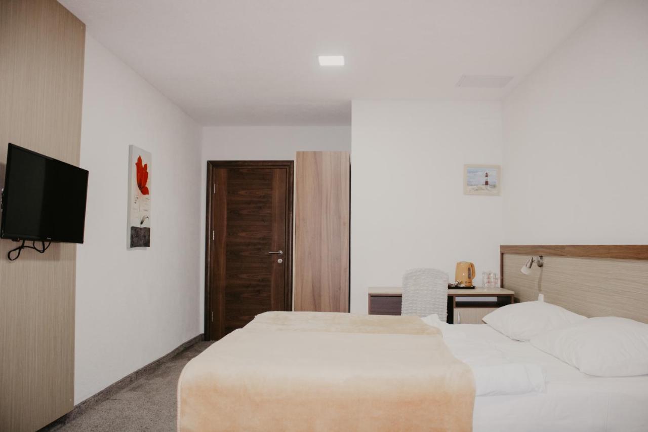 Hotel Villa Matic Neum Bagian luar foto