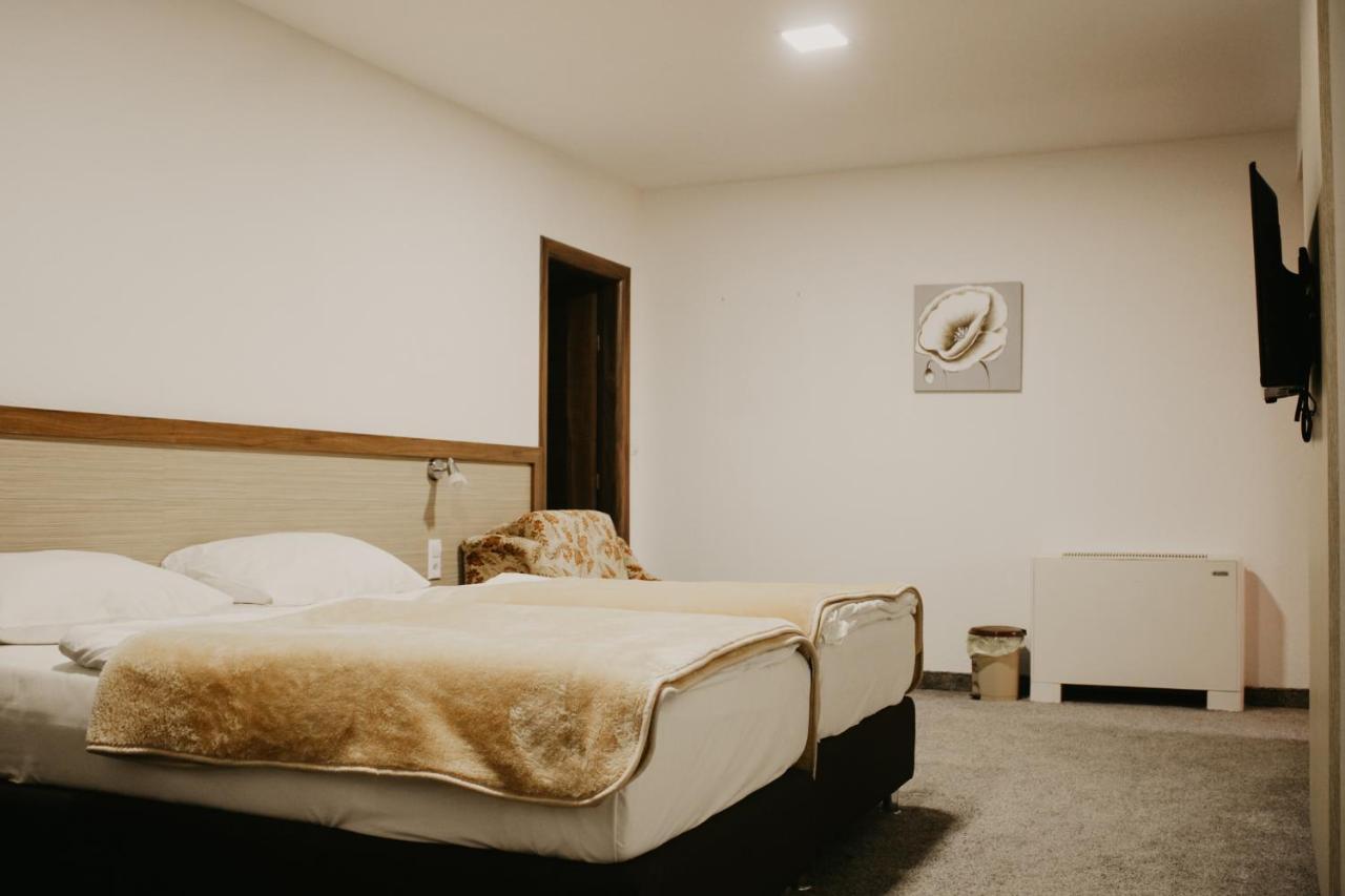 Hotel Villa Matic Neum Bagian luar foto